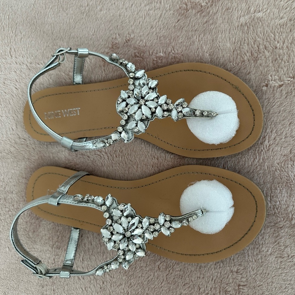 Nine West Shine4Meo Silver Jeweled sandals Size 8.5